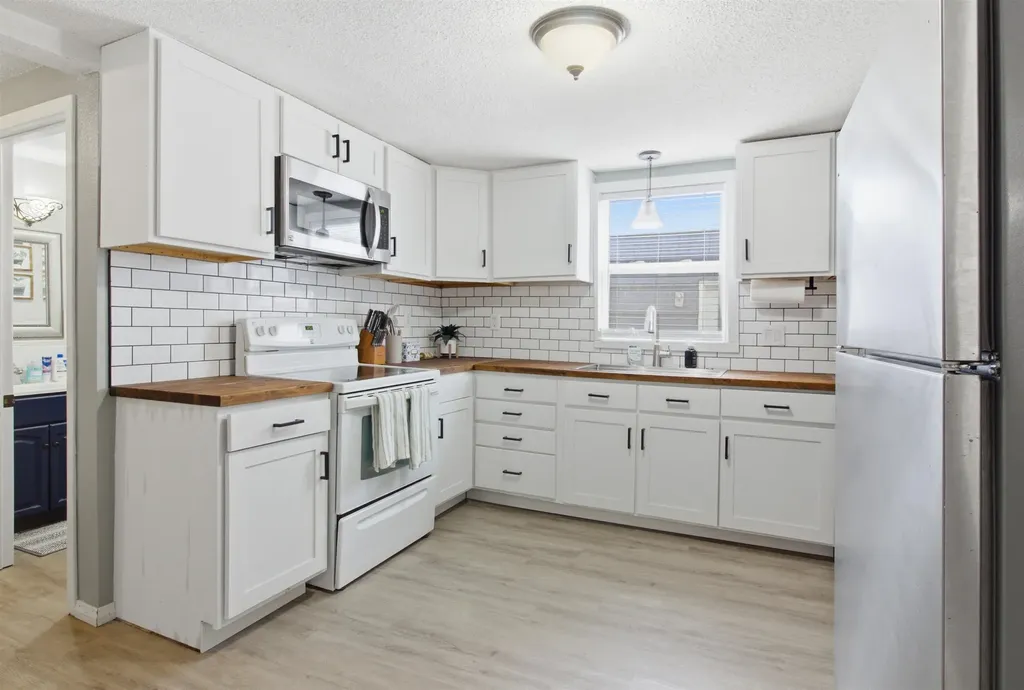 121 SE 5th Newton KS 67114