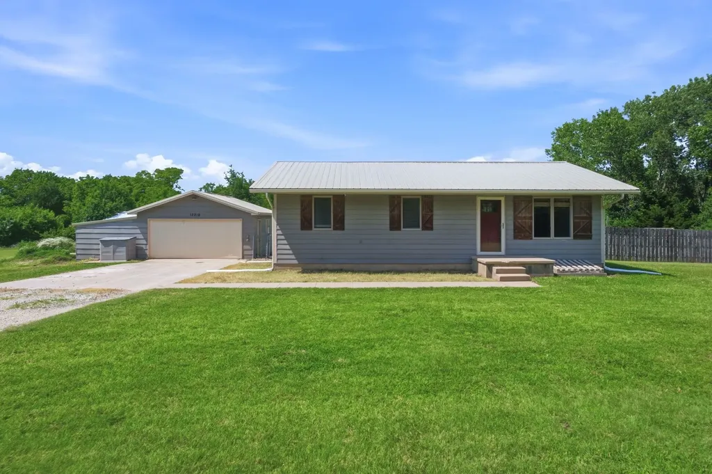 12218 SW 130th Street Augusta KS 67010