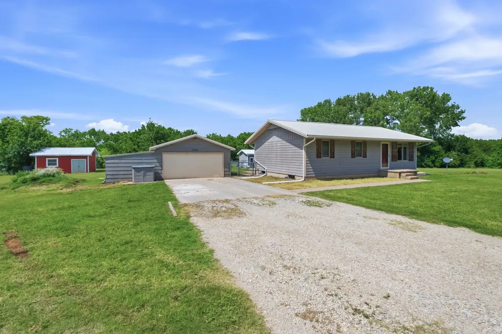 12218 SW 130th Street Augusta KS 67010