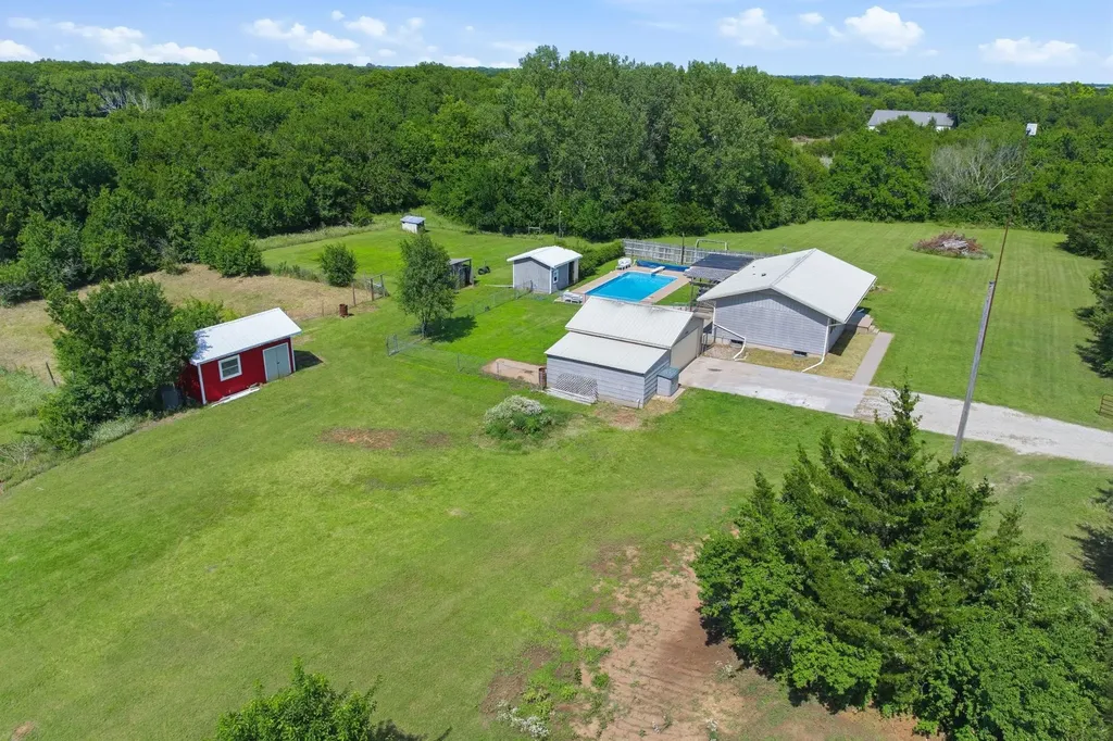 12218 SW 130th Street Augusta KS 67010