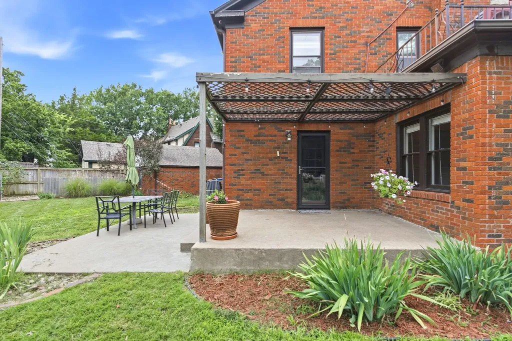 4701 E Lewis Wichita KS 67218