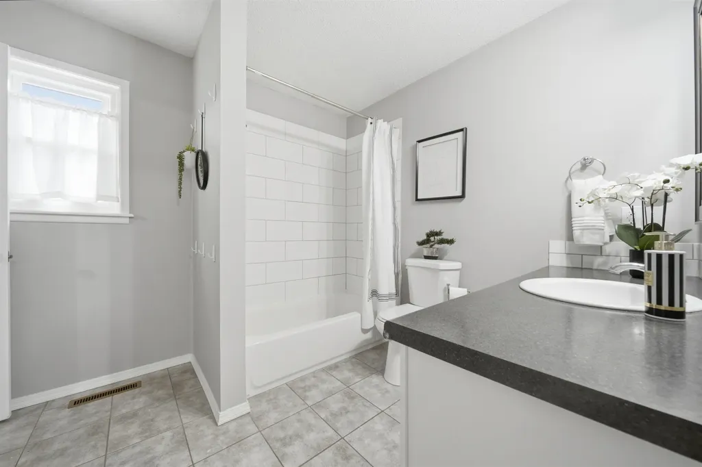 1401 S Fieldcrest Wichita KS 67209