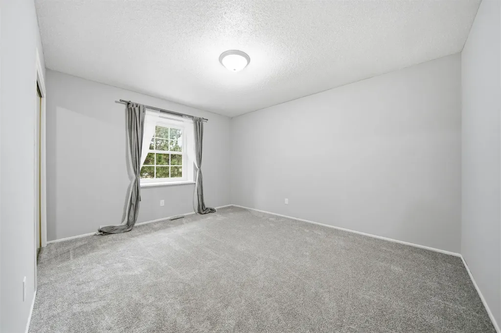 1401 S Fieldcrest Wichita KS 67209