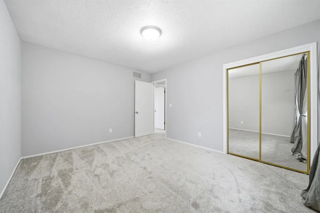 1401 S Fieldcrest Wichita KS 67209