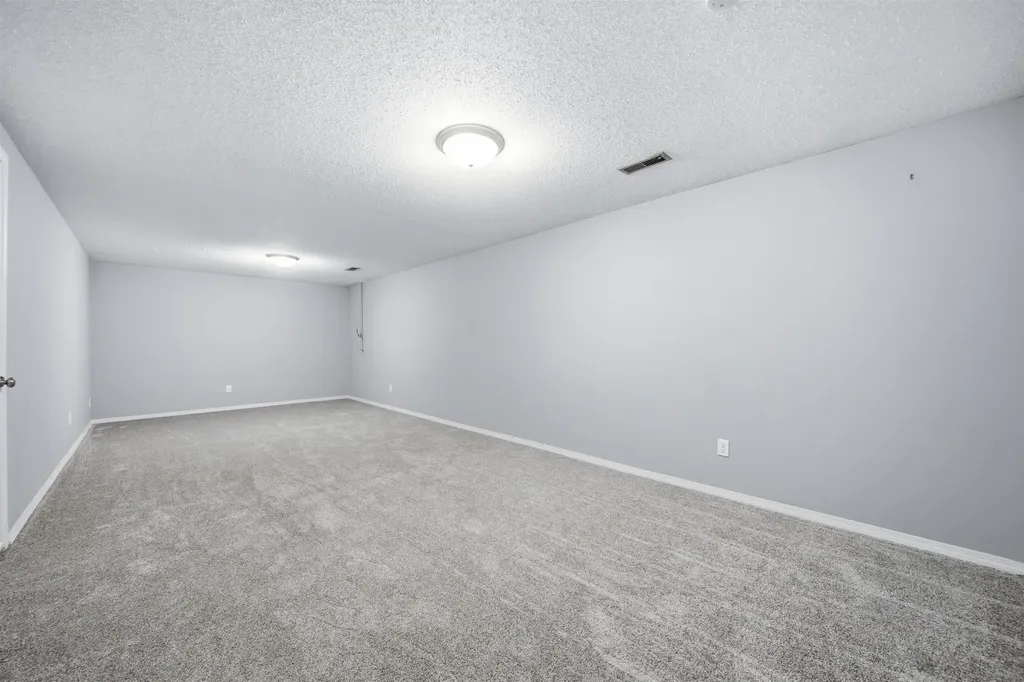 1401 S Fieldcrest Wichita KS 67209
