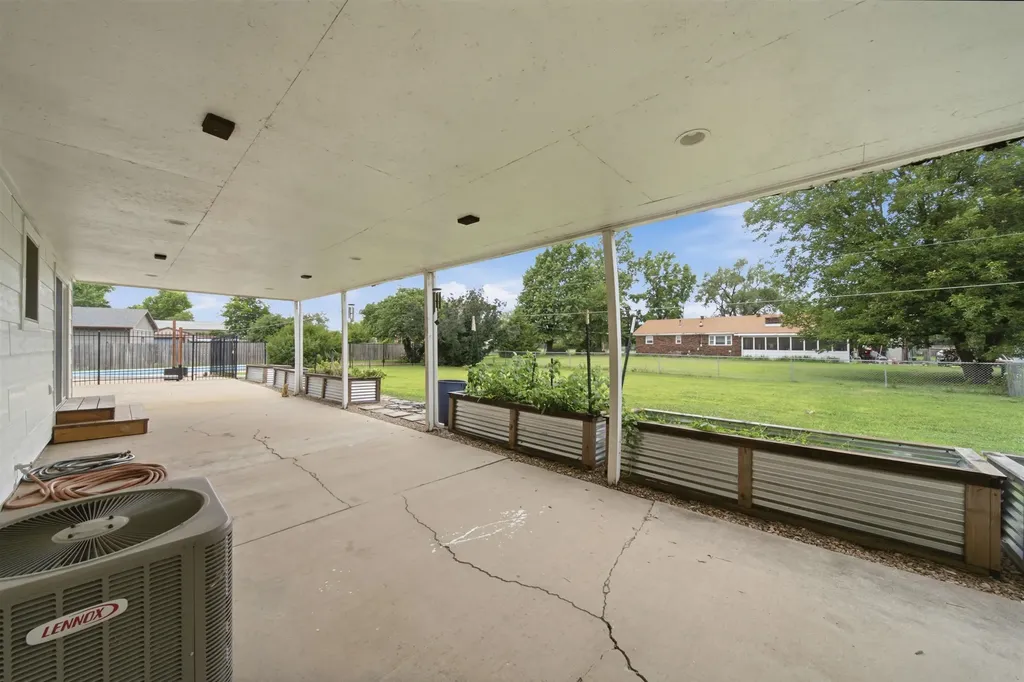 1401 S Fieldcrest Wichita KS 67209