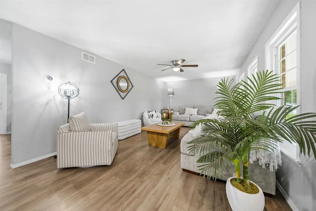 1401 S Fieldcrest Wichita KS 67209