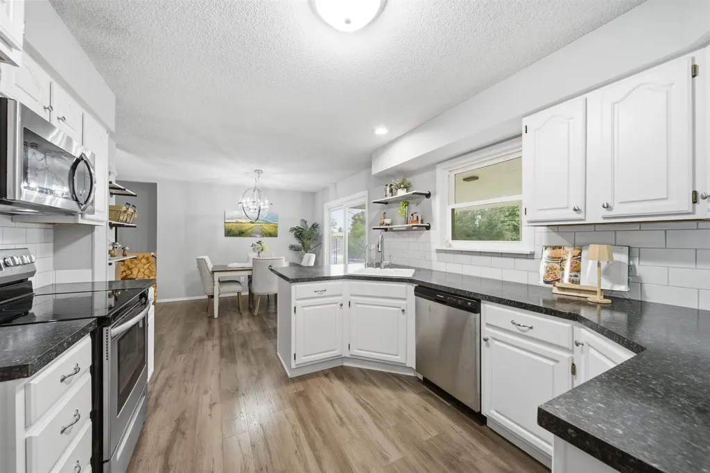 1401 S Fieldcrest Wichita KS 67209