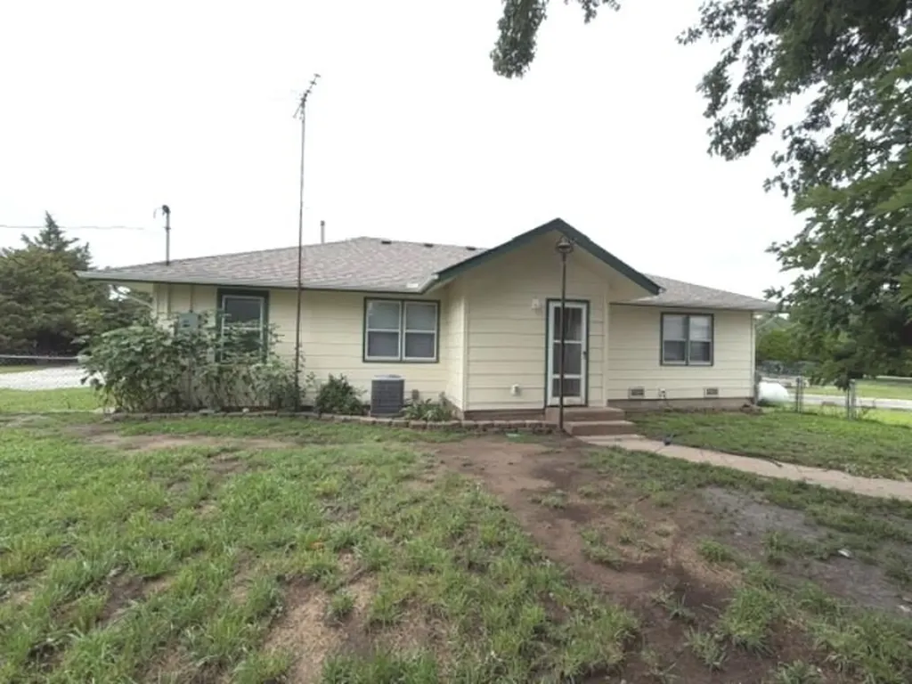 10101 E 106th Street S Mulvane KS 67110