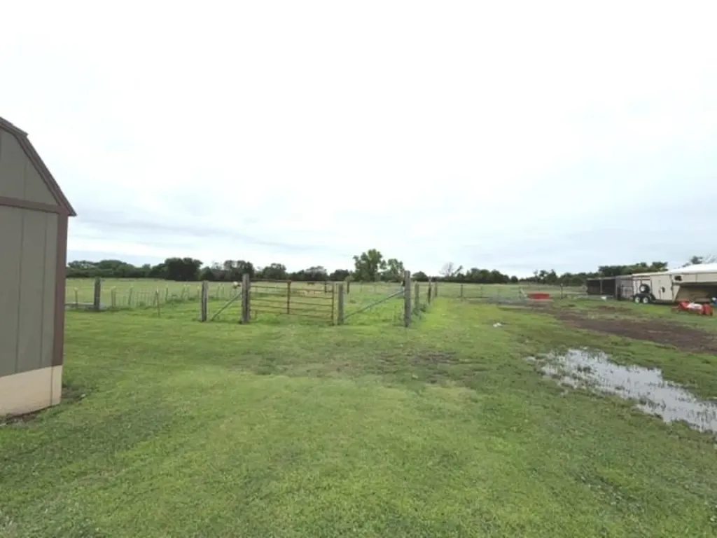 10101 E 106th Street S Mulvane KS 67110