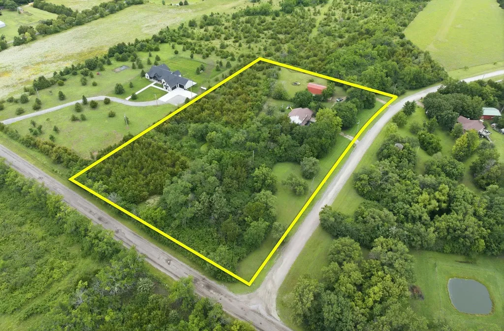 5941 SW Lago Circle Augusta KS 67010