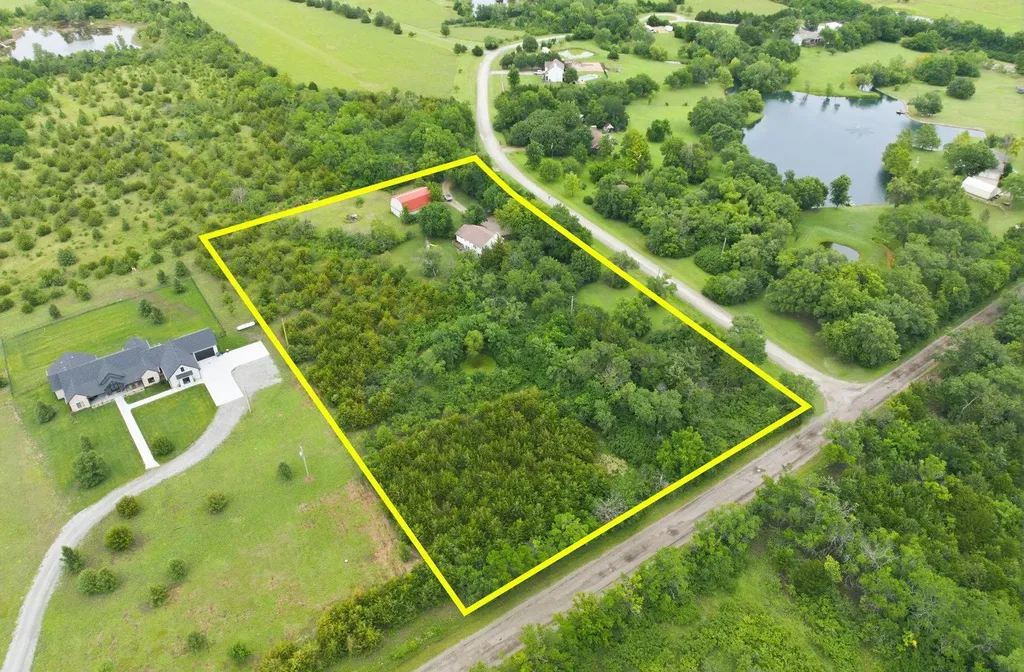 5941 SW Lago Circle Augusta KS 67010