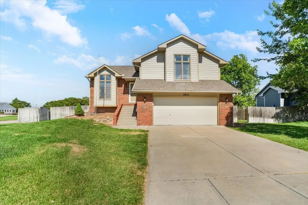 2014 N Grace Avenue Court Andover KS 67002-9597