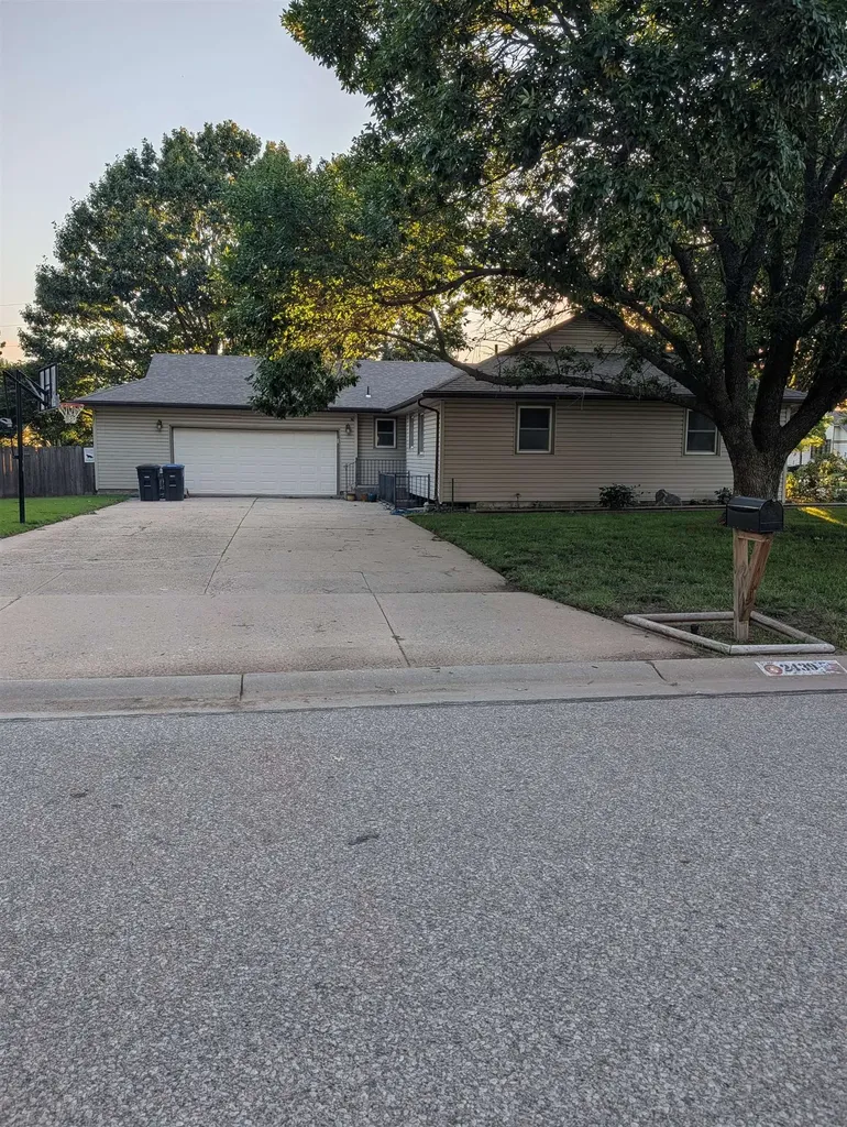 2439 Hazlett Street El Dorado KS 67042
