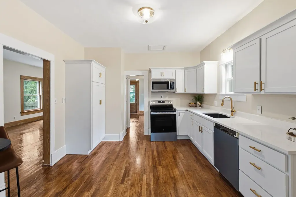 118 Harrison Newton KS 67114