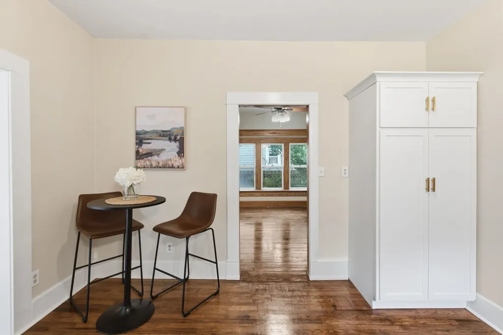 118 Harrison Newton KS 67114