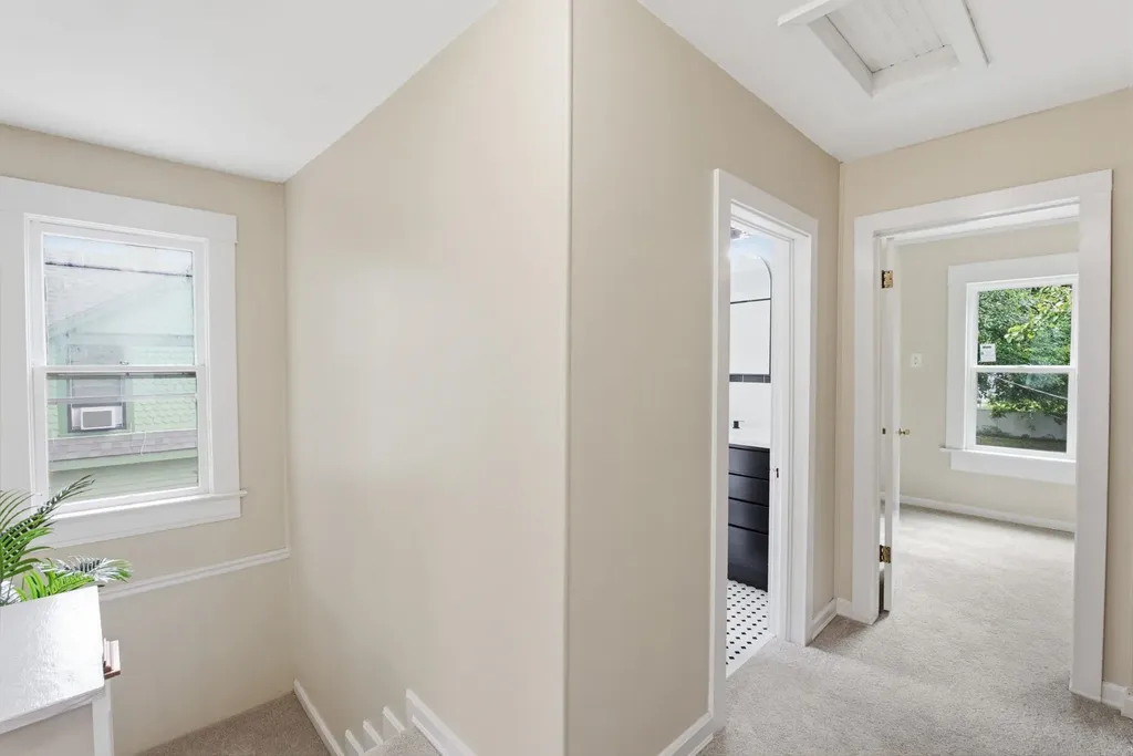 118 Harrison Newton KS 67114