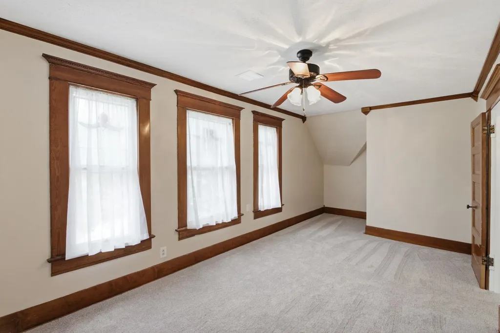118 Harrison Newton KS 67114
