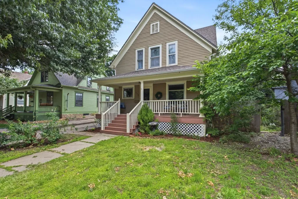 118 Harrison Newton KS 67114