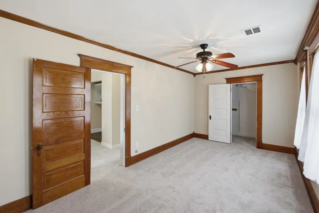 118 Harrison Newton KS 67114