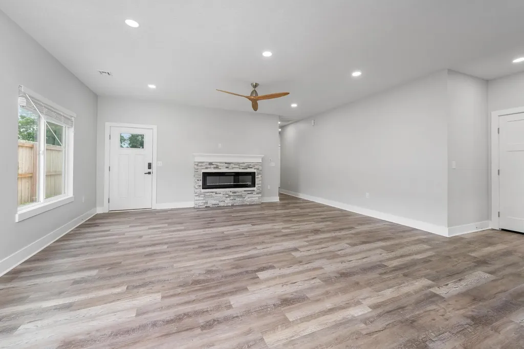 1215 N Cleveland Avenue Wichita KS 67214