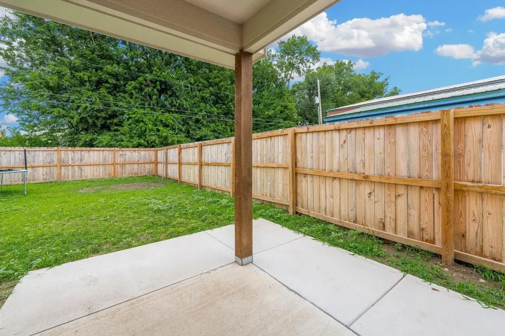 1215 N Cleveland Avenue Wichita KS 67214