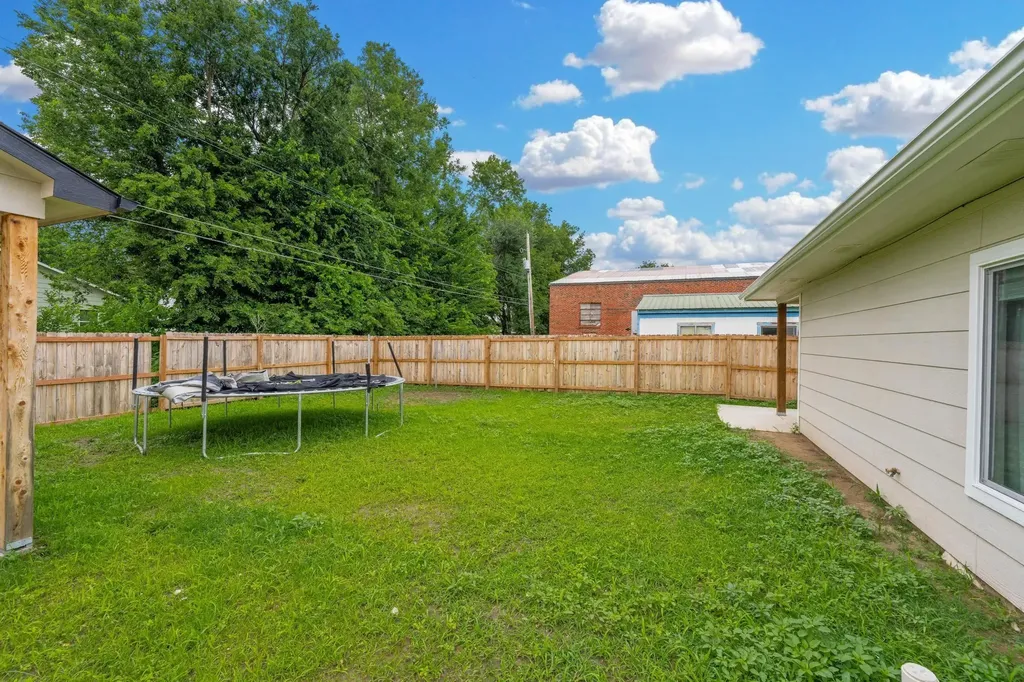 1215 N Cleveland Avenue Wichita KS 67214
