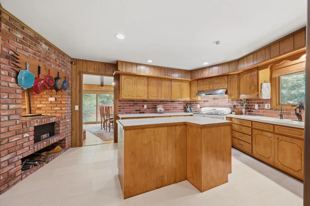 1808 N Heiserman Wichita KS 67203