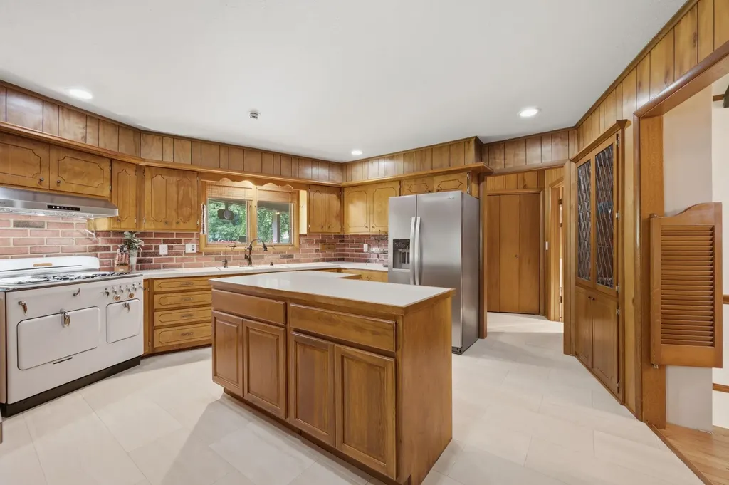 1808 N Heiserman Wichita KS 67203