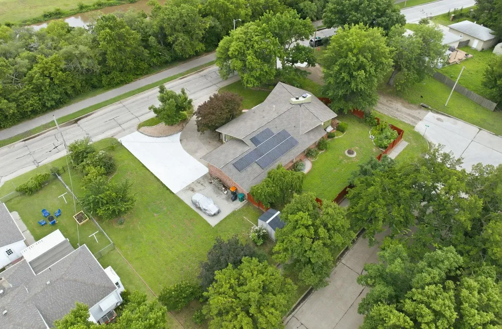 1808 N Heiserman Wichita KS 67203