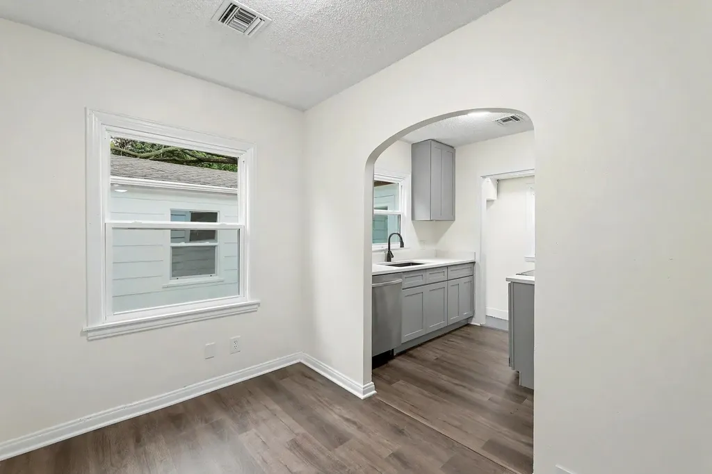 629 N Ridgewood Drive Wichita KS 67208