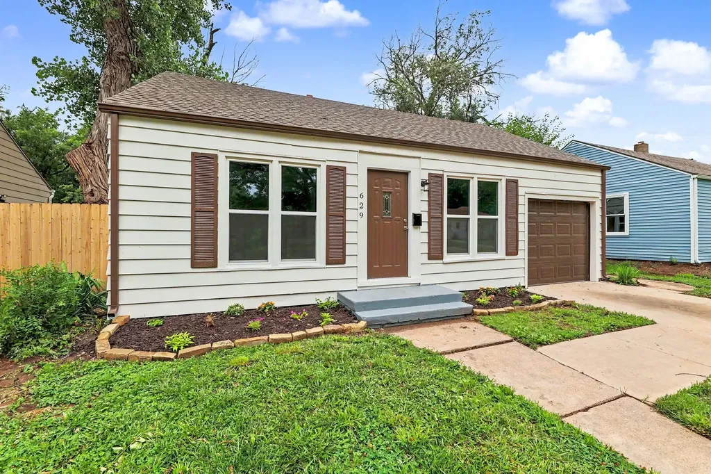 629 N Ridgewood Drive Wichita KS 67208