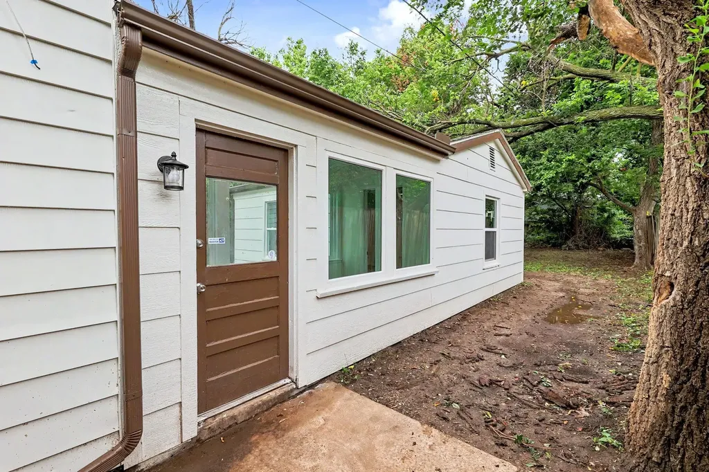 629 N Ridgewood Drive Wichita KS 67208