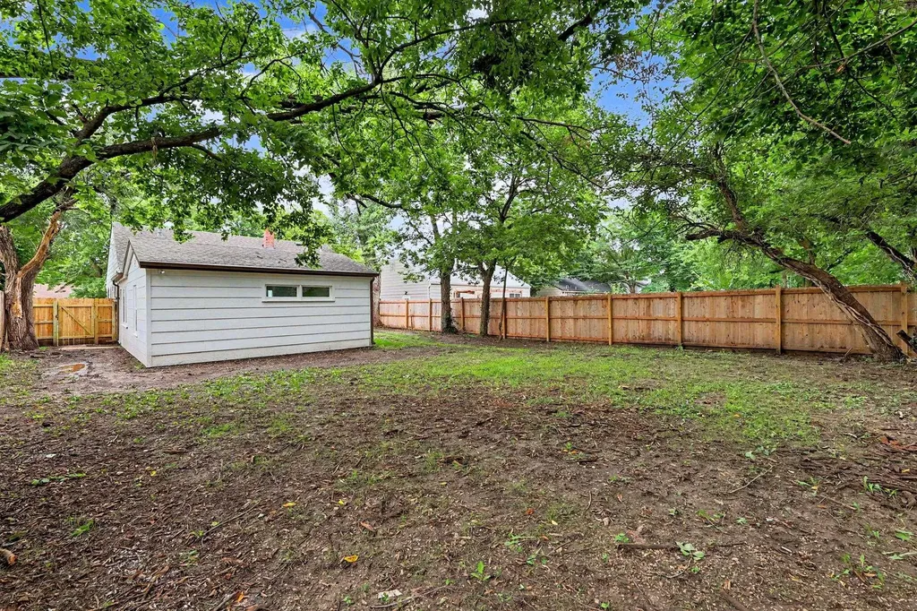 629 N Ridgewood Drive Wichita KS 67208