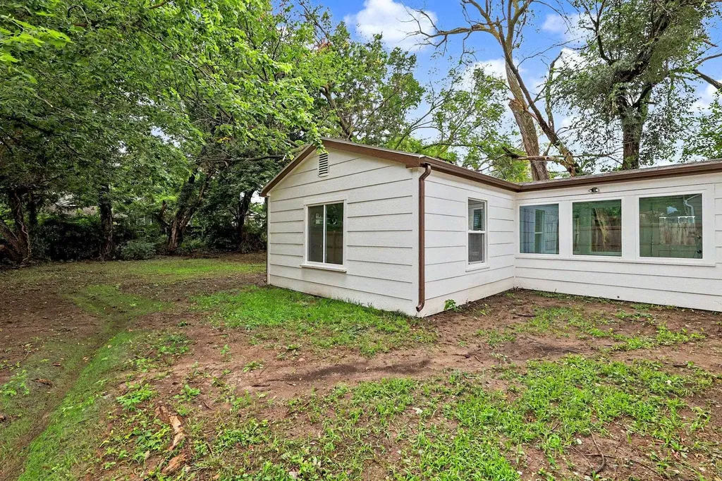 629 N Ridgewood Drive Wichita KS 67208