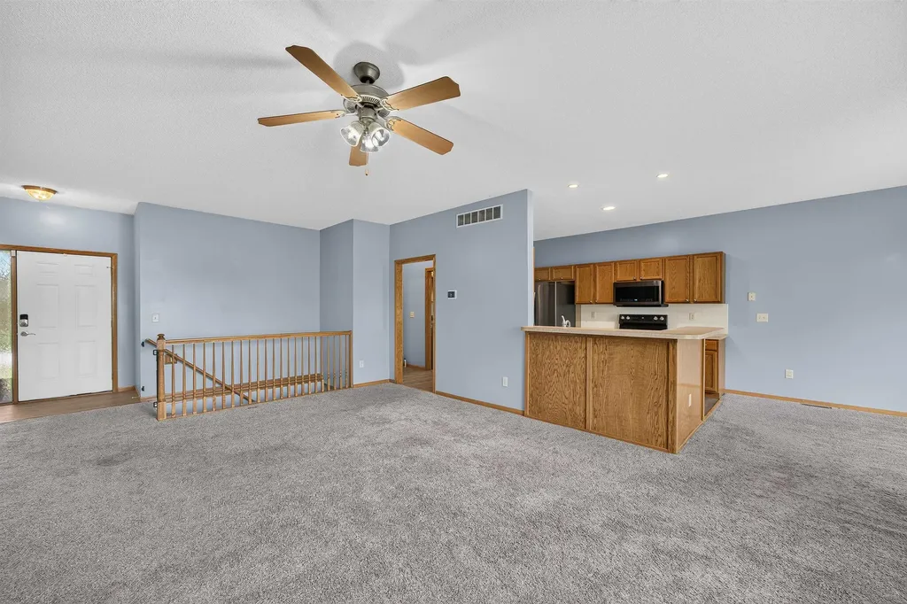 620 S Stoneridge Valley Center KS 67417