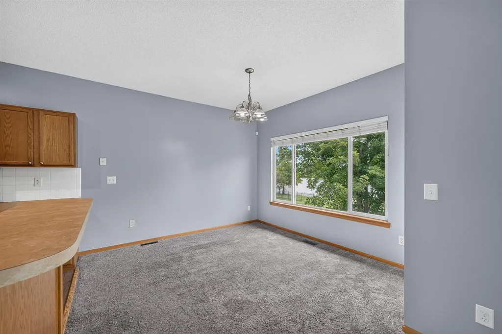 620 S Stoneridge Valley Center KS 67417