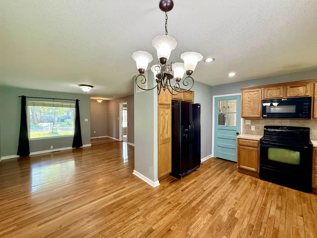 714 N Doris Street Wichita KS 67212