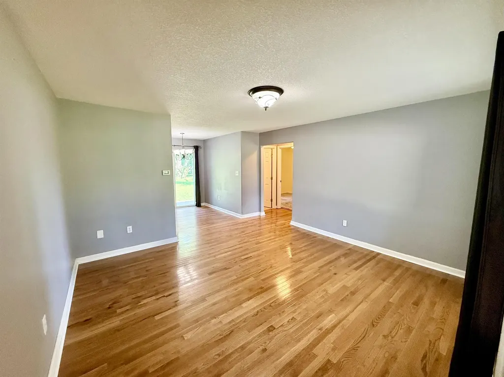 714 N Doris Street Wichita KS 67212