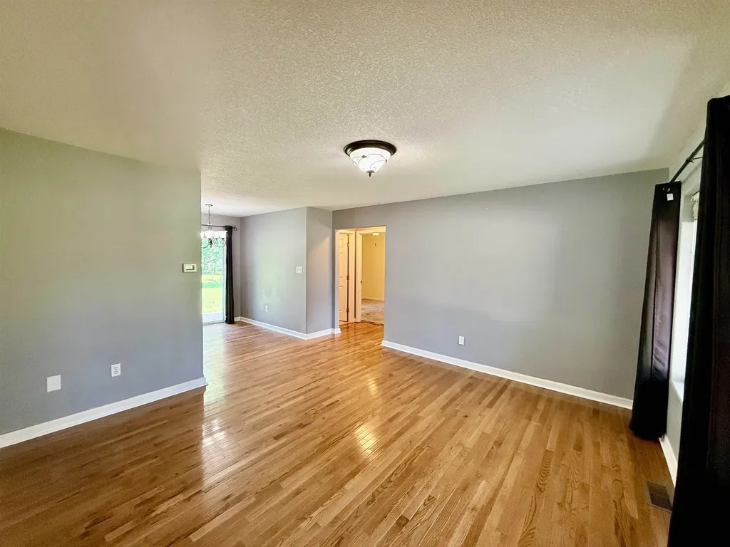 714 N Doris Street Wichita KS 67212