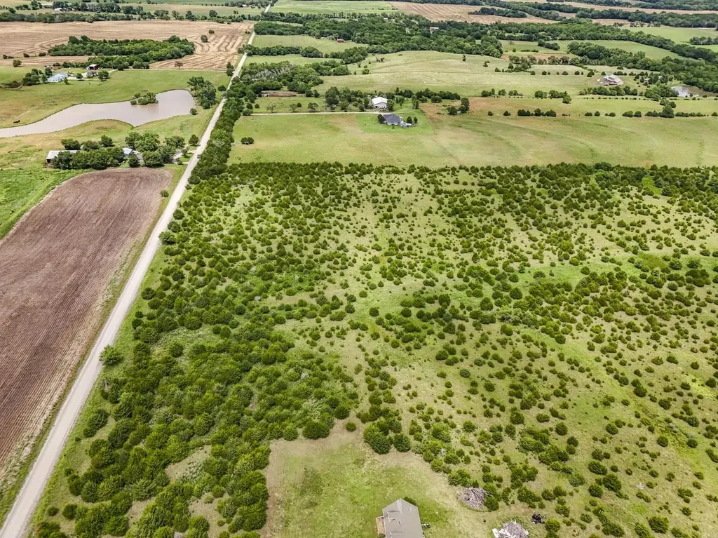 20+/- Acres At 12th & 51st Road Douglass KS 67039