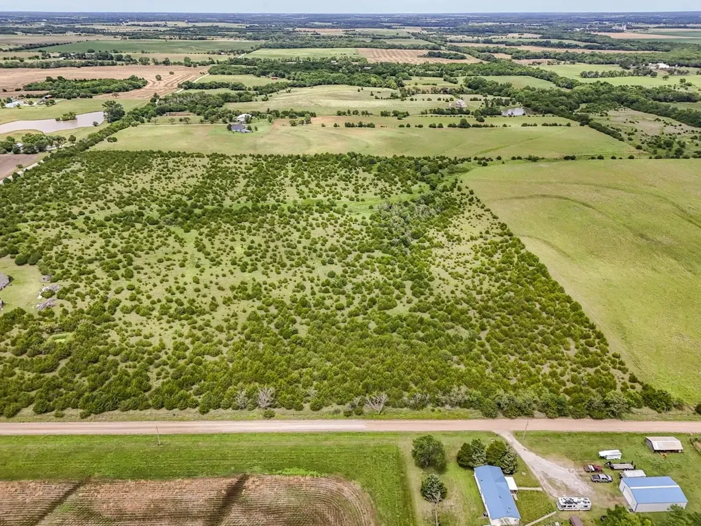 20+/- Acres At 12th & 51st Road Douglass KS 67039