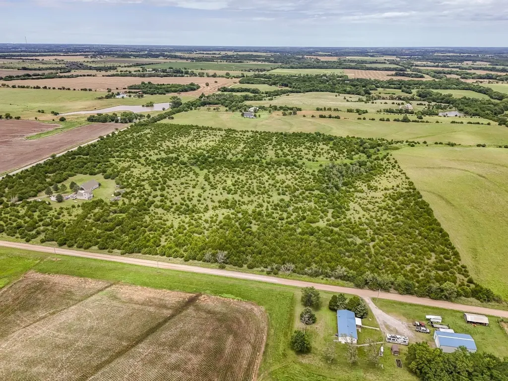 20+/- Acres At 12th & 51st Road Douglass KS 67039