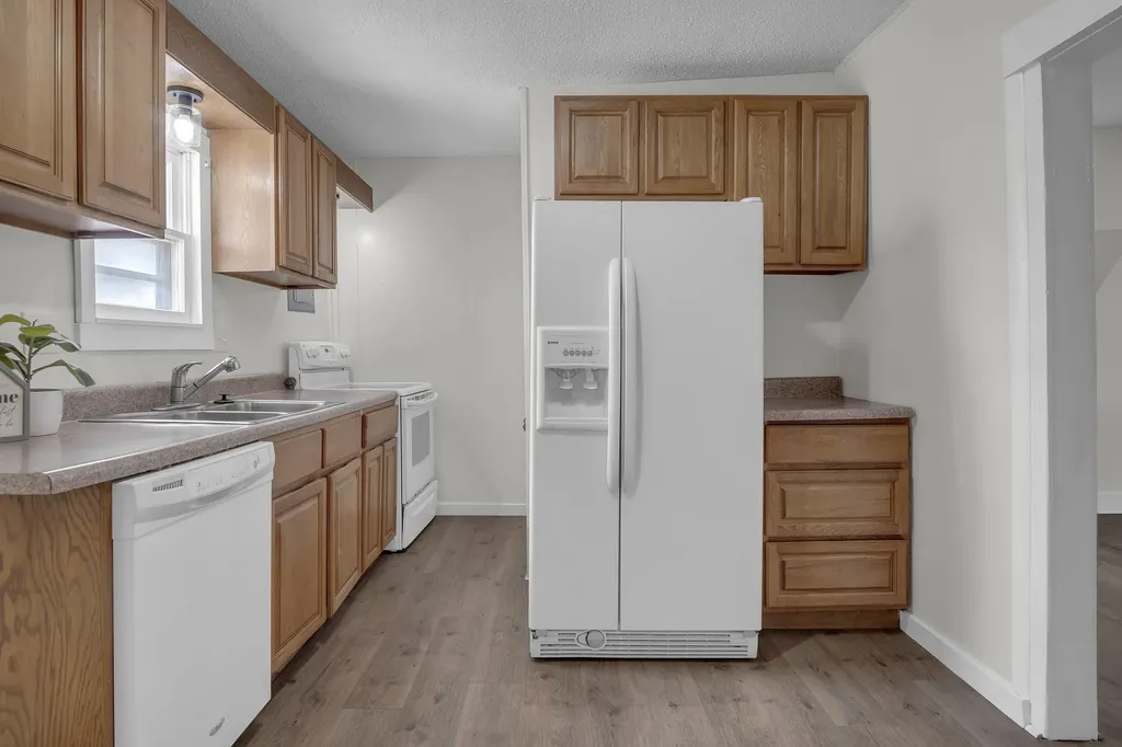 209 E Amos Hesston KS 67062