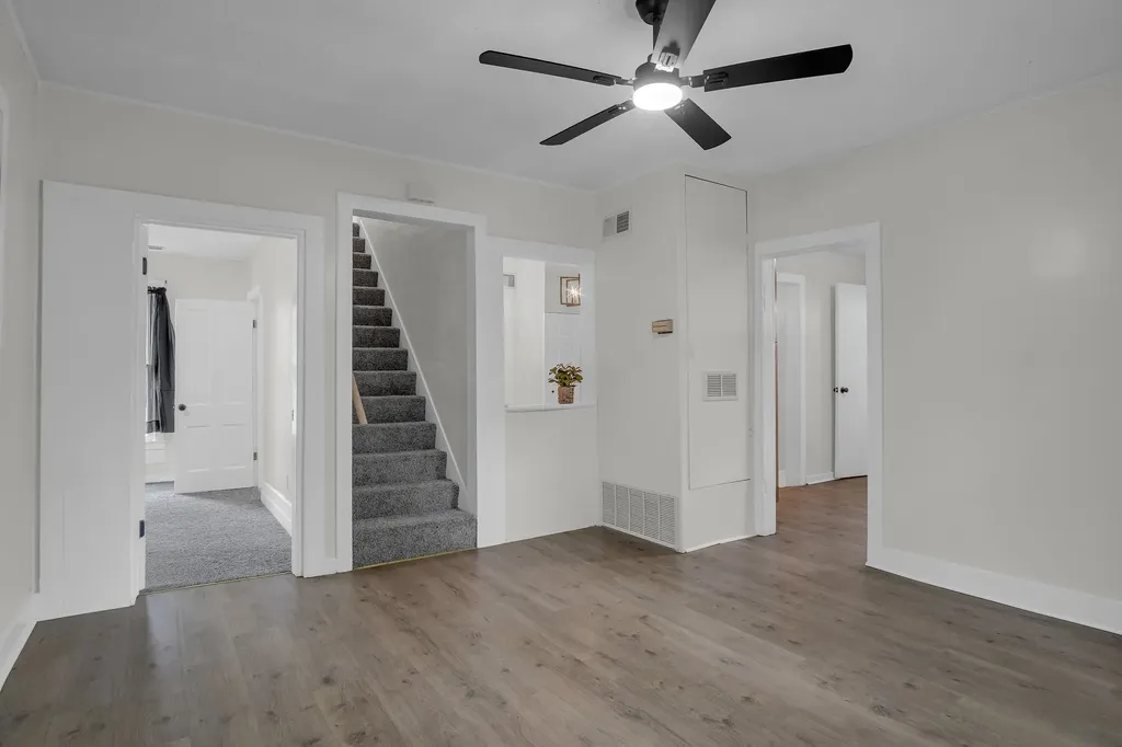 209 E Amos Hesston KS 67062