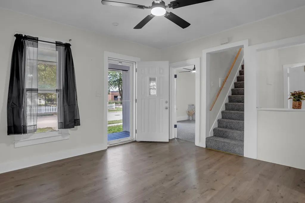 209 E Amos Hesston KS 67062