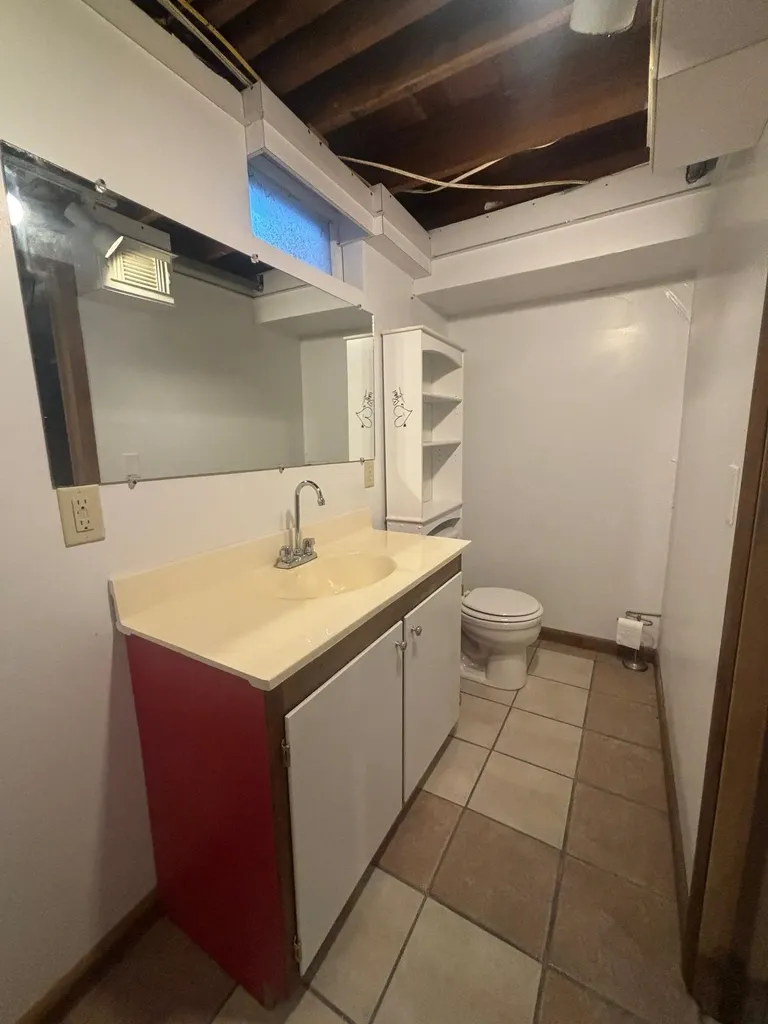 120 E 9th Halstead KS 67056