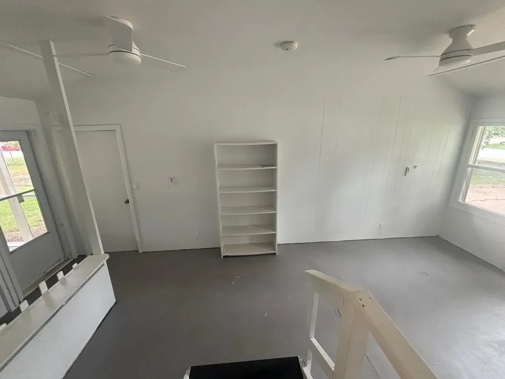 120 E 9th Halstead KS 67056