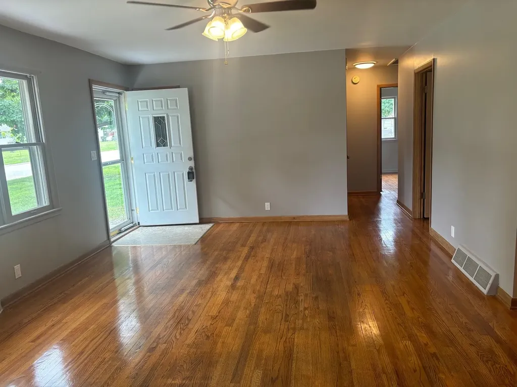 120 E 9th Halstead KS 67056