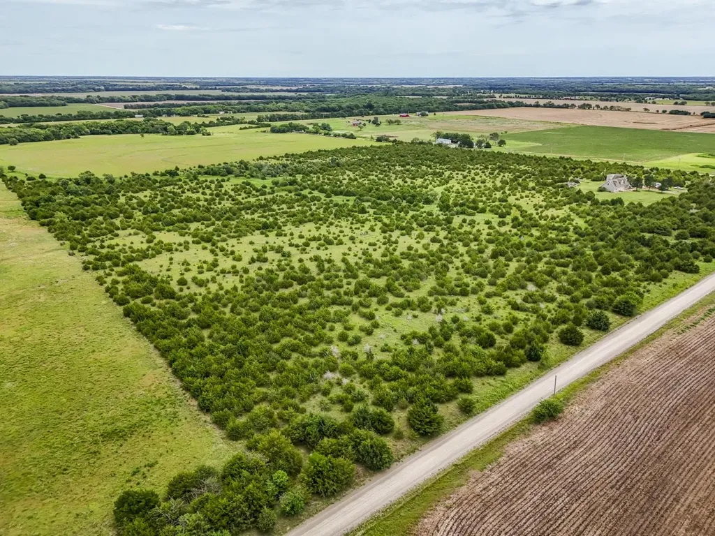 10+/- Acres At 12th Road & 51st Road Douglass KS 67039